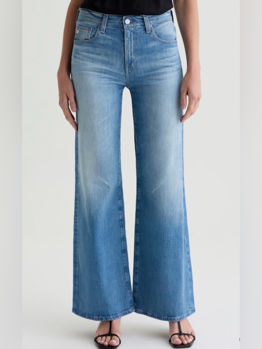 AG Saige Wide Leg Jeans. Size 27. NWT